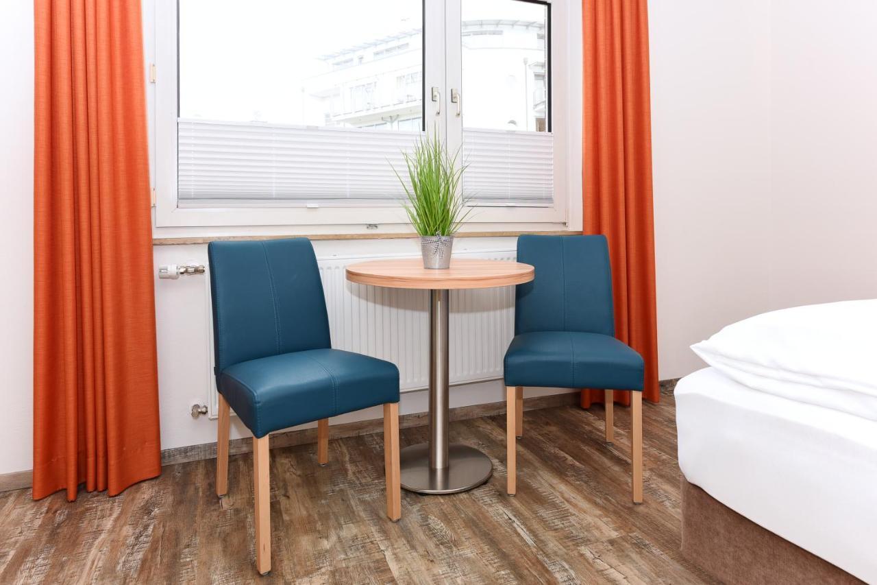 Haus Zur Moewe Mit Fruehstuecksoption Apartamento Bensersiel Exterior foto