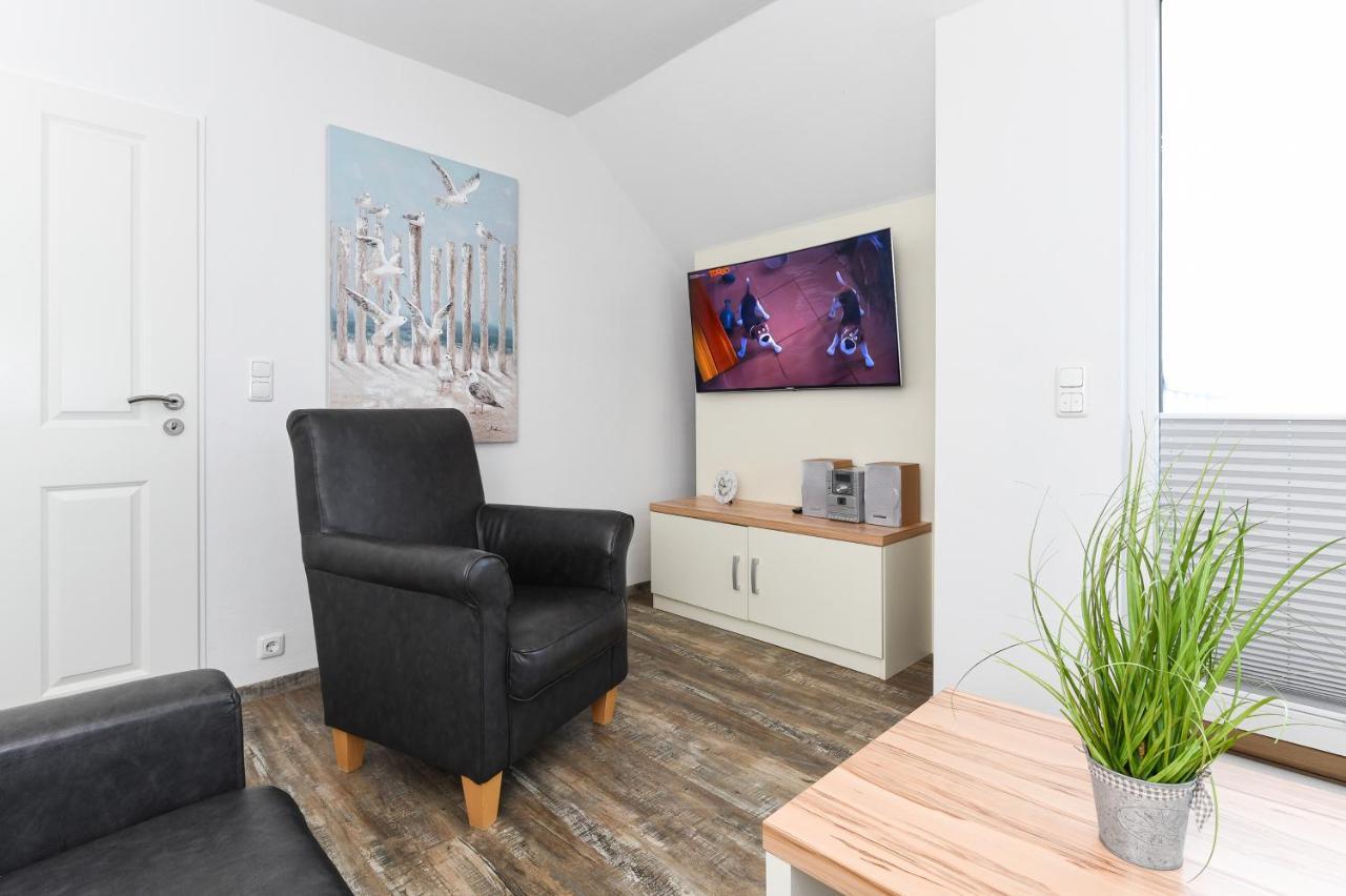 Haus Zur Moewe Mit Fruehstuecksoption Apartamento Bensersiel Exterior foto