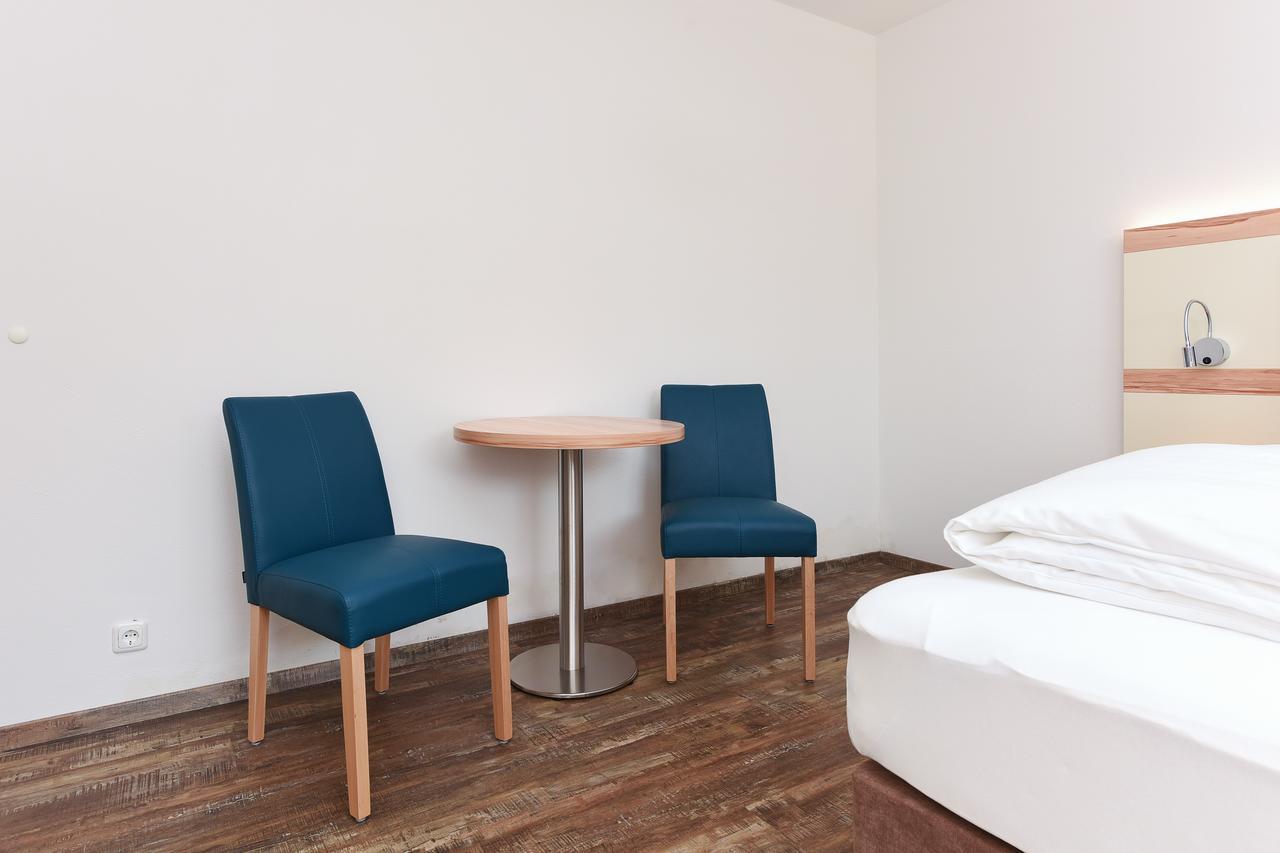 Haus Zur Moewe Mit Fruehstuecksoption Apartamento Bensersiel Exterior foto